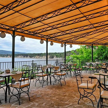 Complex Chayka Guest House Byala  Exterior foto