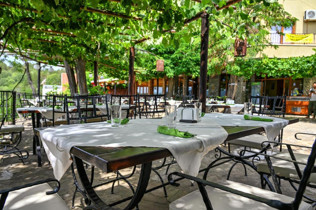 Complex Chayka Guest House Byala  Exterior foto